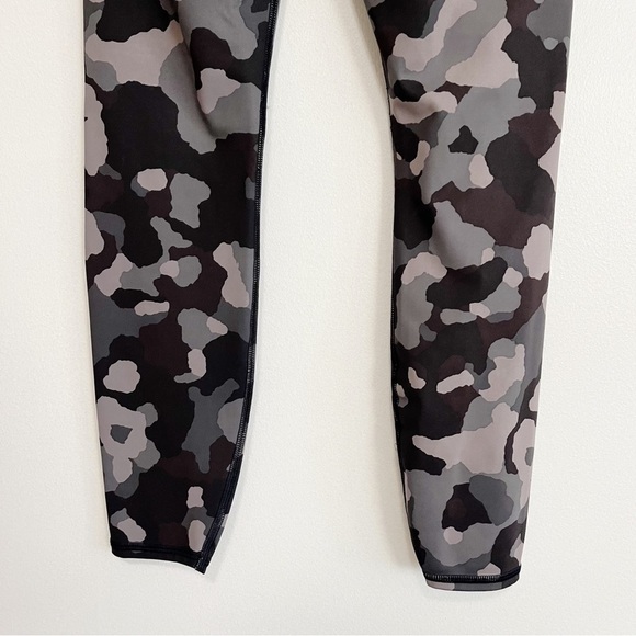 BOGO! Athleta Lightening Camo 7/8 Legging Black Gray XS - Picture 8 of 11